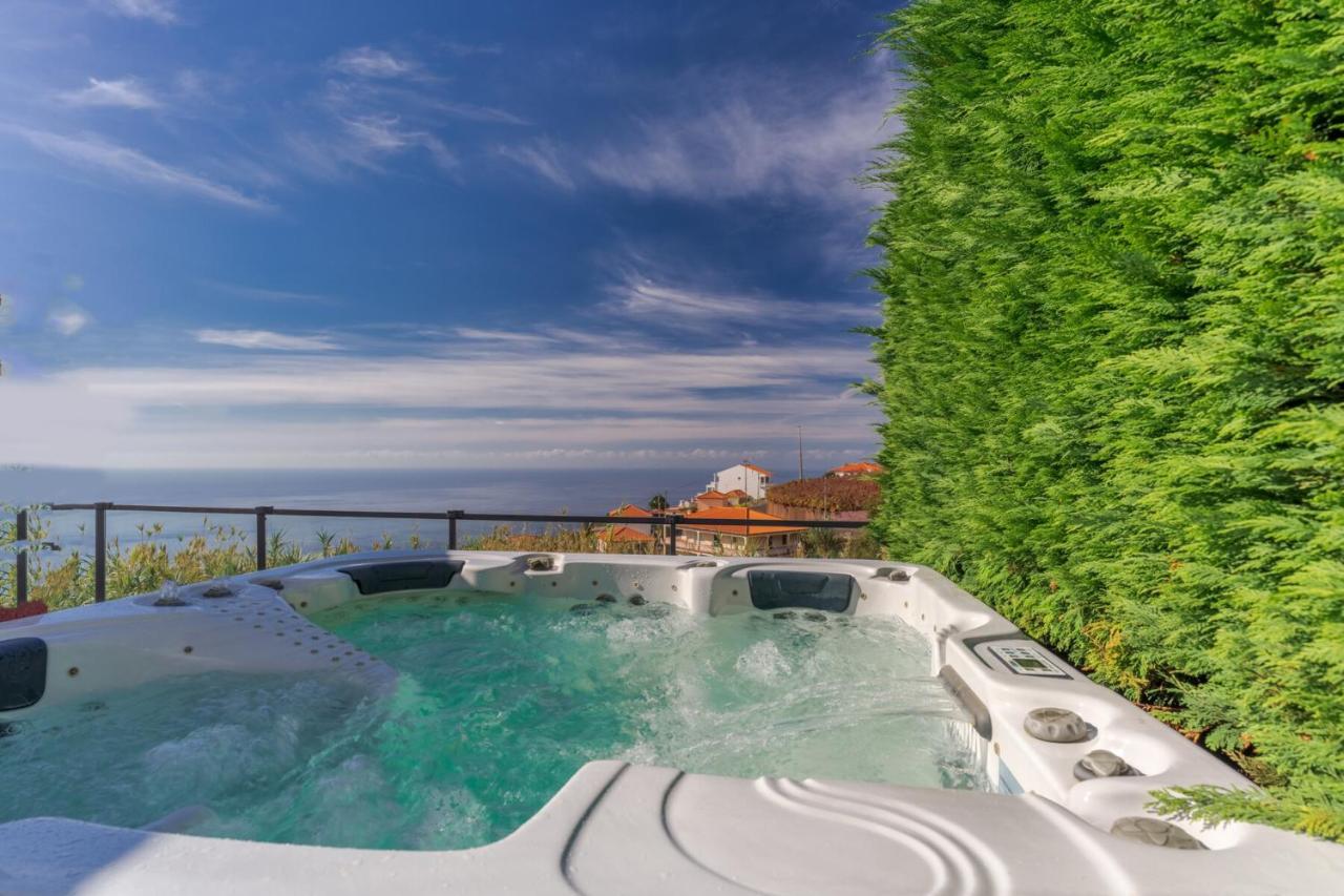 Cozy Villa Flora By Hr Madeira Estreito Da Calheta Eksteriør bilde